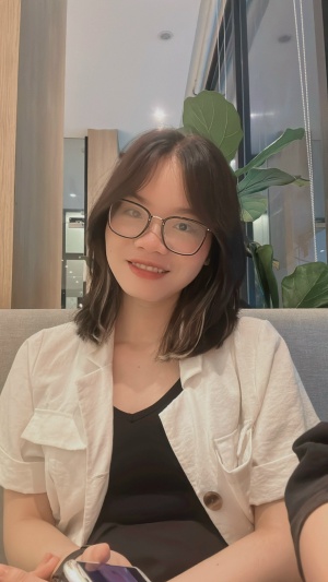 Hồ Hương Hương 